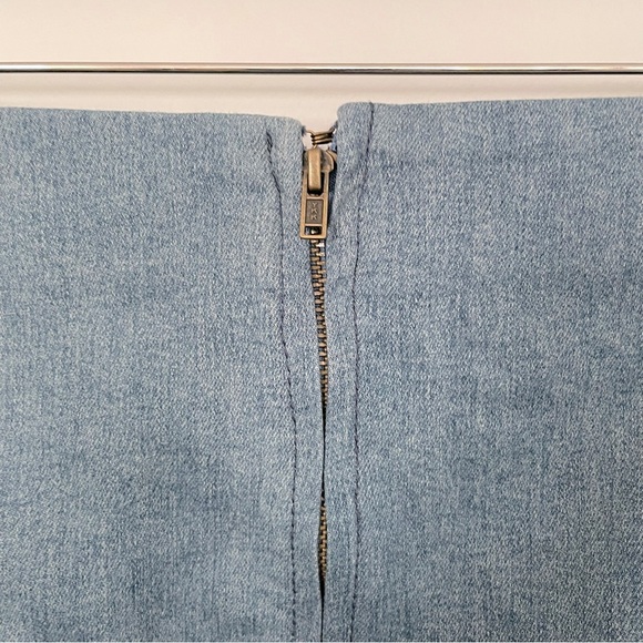 Free People x Urban Outfitters Two Tone Denim Mini Skirt- Blue- Size 6 - Picture 4 of 5
